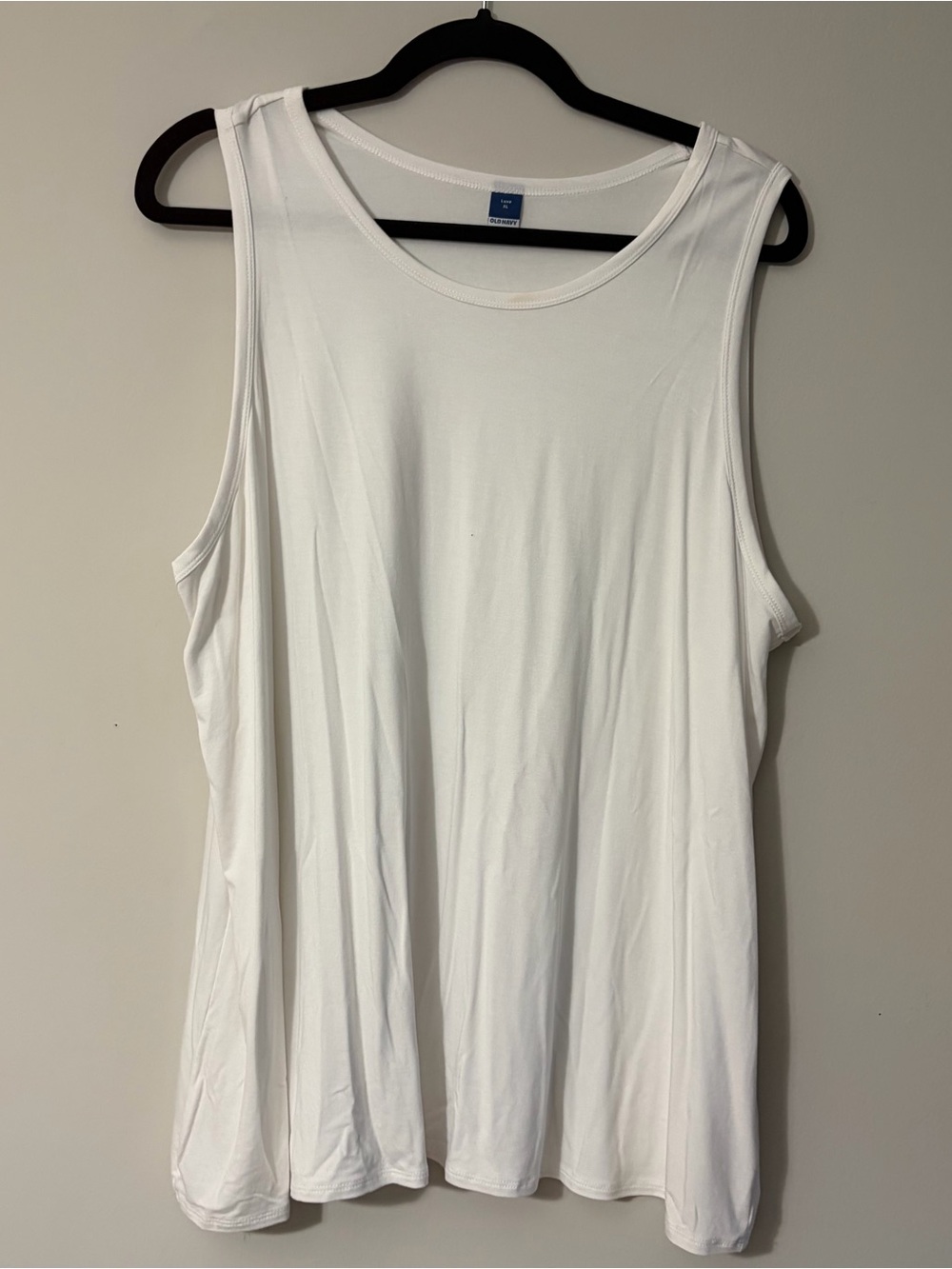 Old Navy White Scoop Neck Tank Top